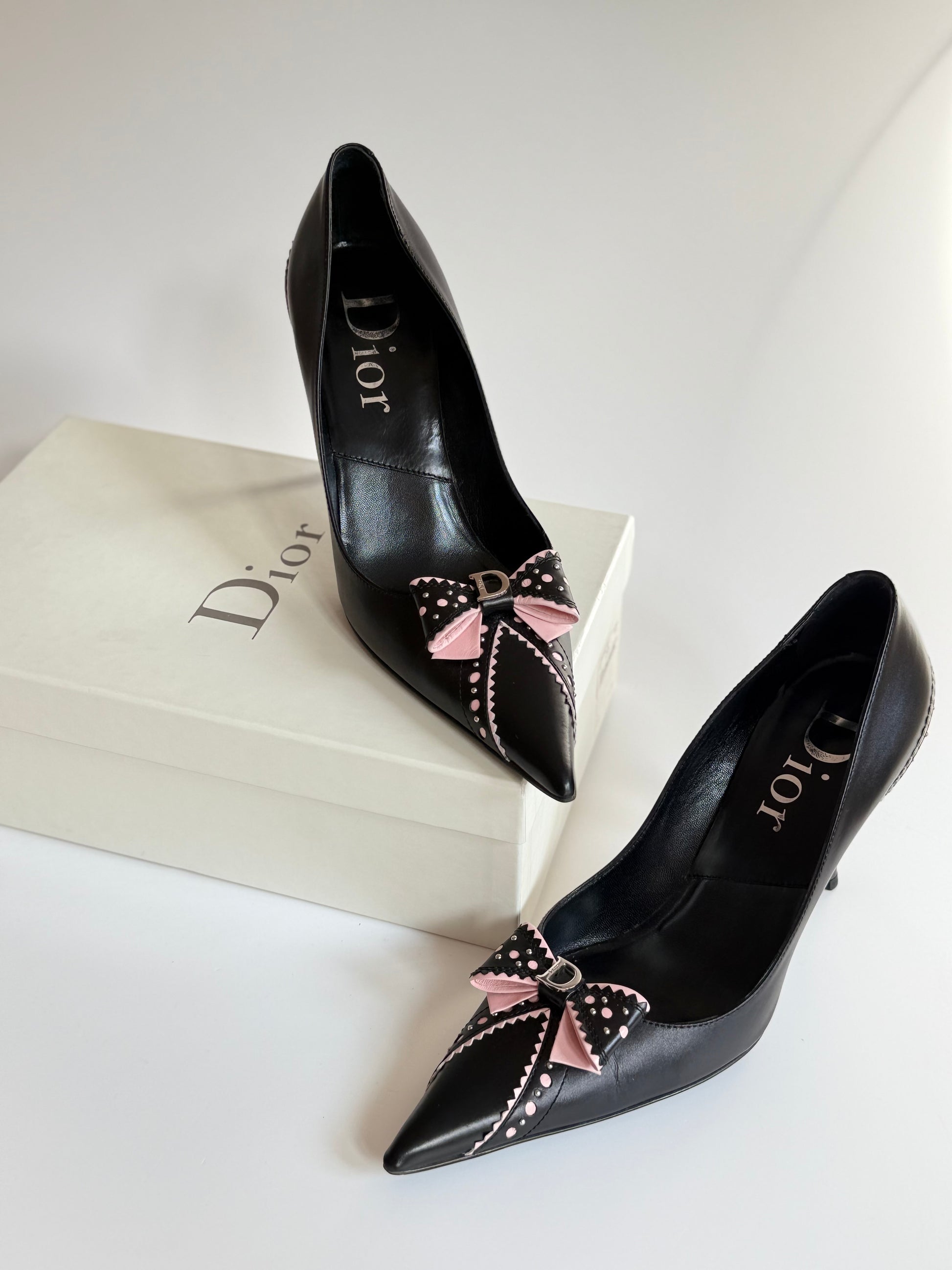 Dior bow pumps in black and pink – vintage pointed heels for women