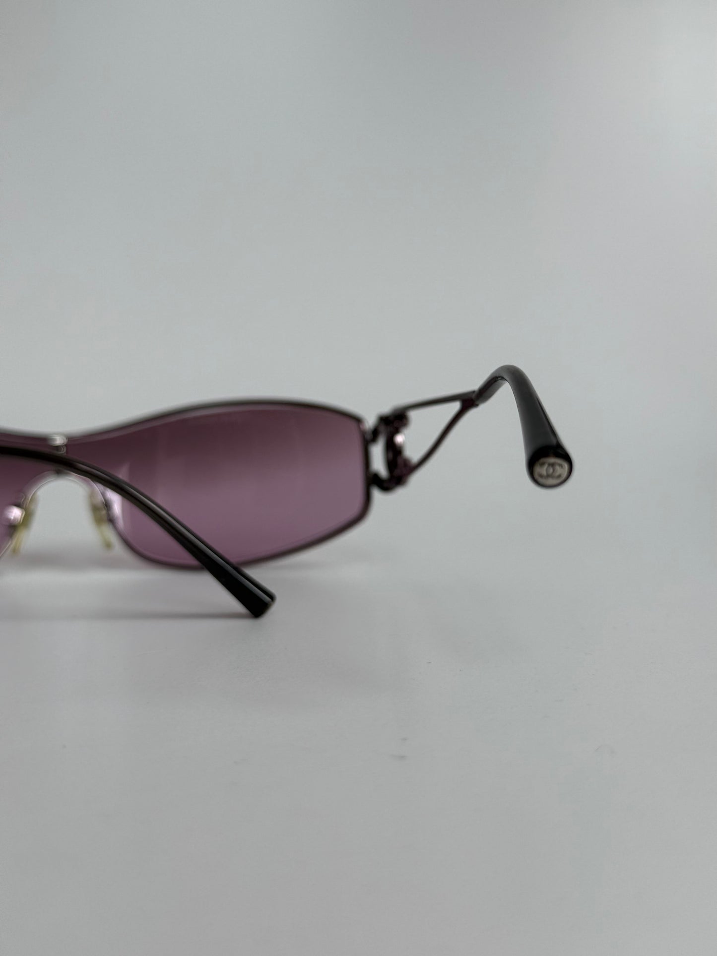 Iconic Chanel Sunglasses 4073 pink