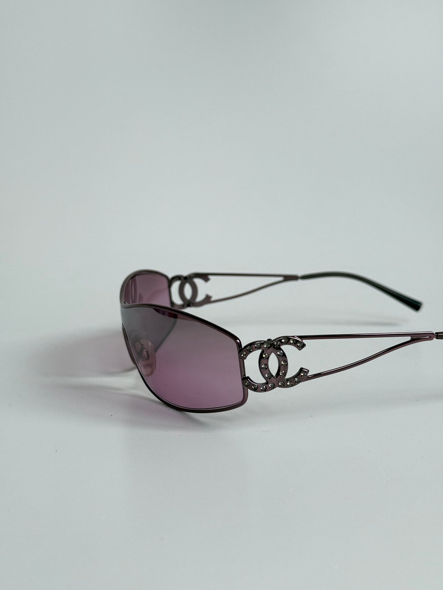 Iconic Chanel Sunglasses 4073 pink