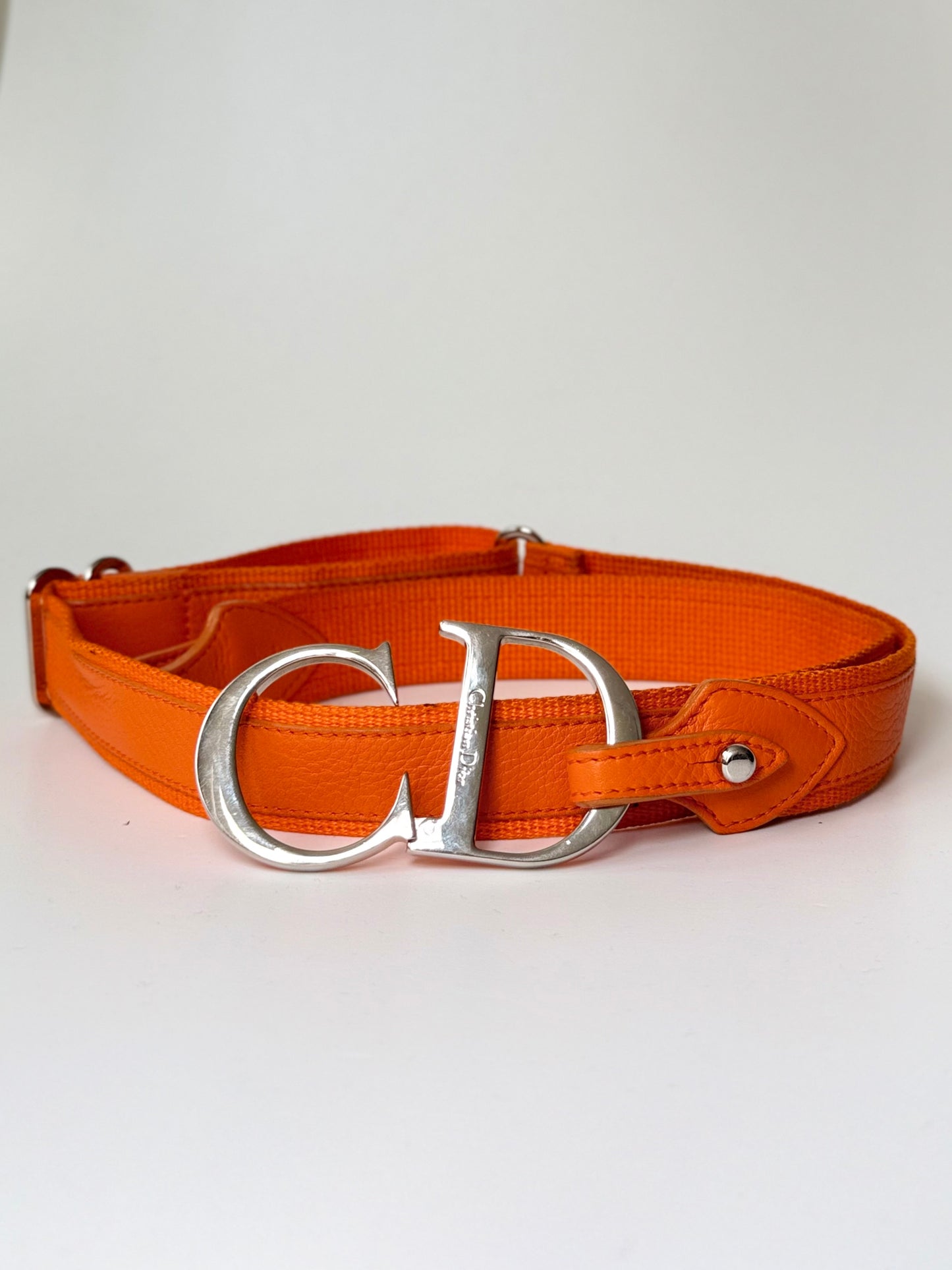 Dior orange leather belt – vintage accessory with signature CD clasp
